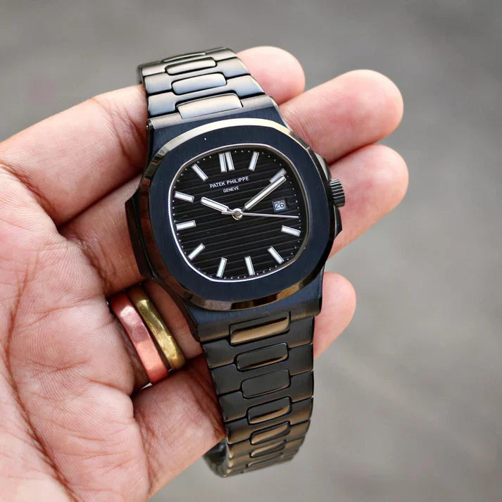 Patek Philipe Nautilus Black / Black Dial